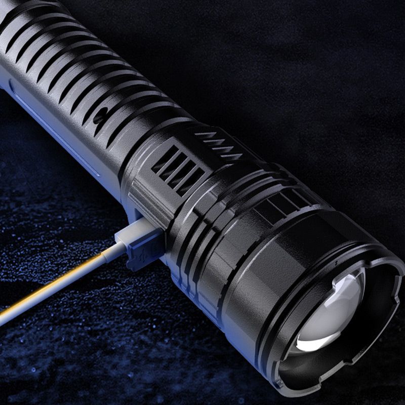 Multifunctional White Laser Telescopic Zoom Flashlight