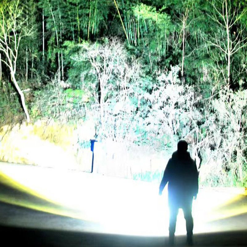 Multifunctional White Laser Telescopic Zoom Flashlight