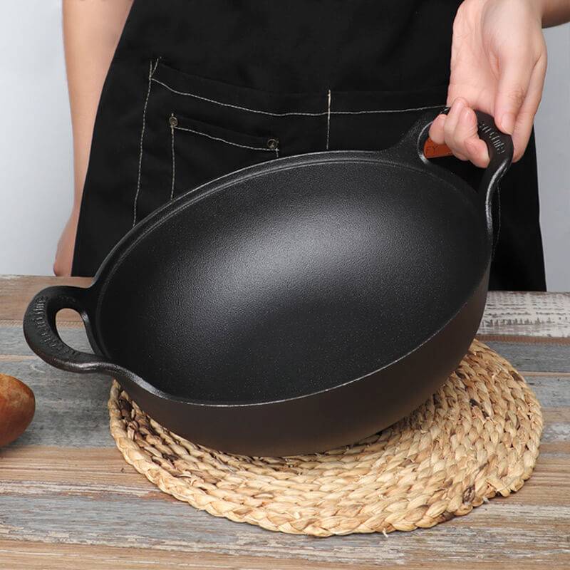 Uncoated Thick Iron Pot with Lid