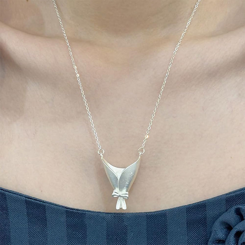 DIY Bouquet Necklace