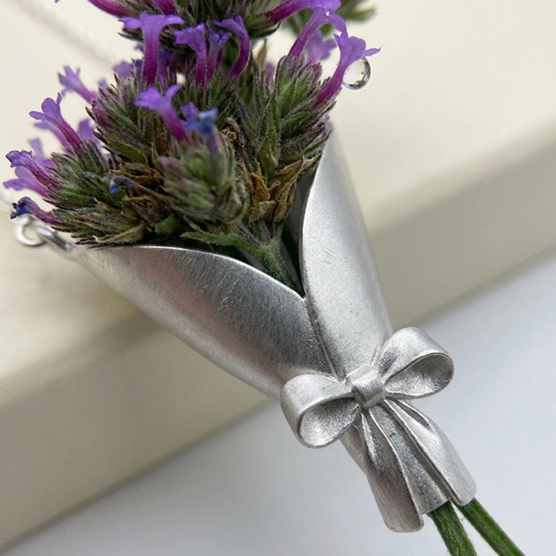 DIY Bouquet Necklace